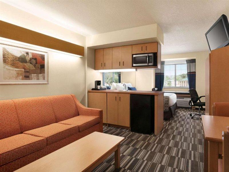 Microtel Inn & Suites By Wyndham Culpeper Exterior foto