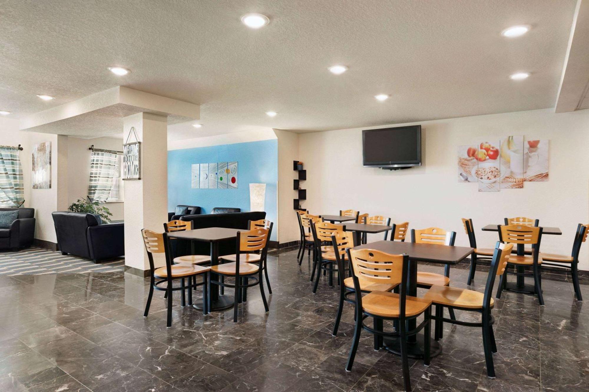 Microtel Inn & Suites By Wyndham Culpeper Exterior foto