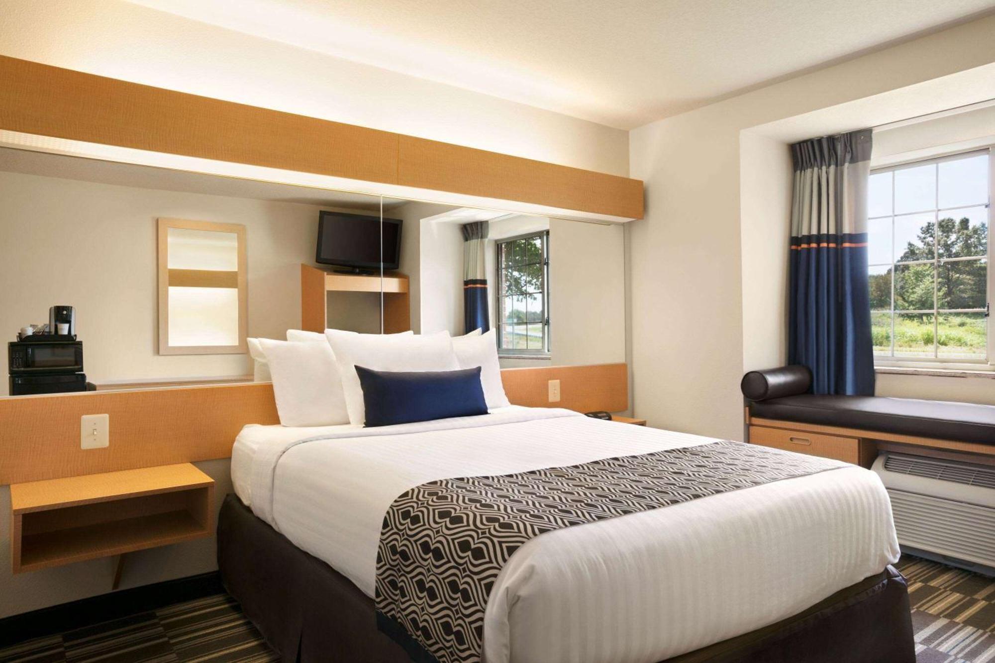 Microtel Inn & Suites By Wyndham Culpeper Exterior foto