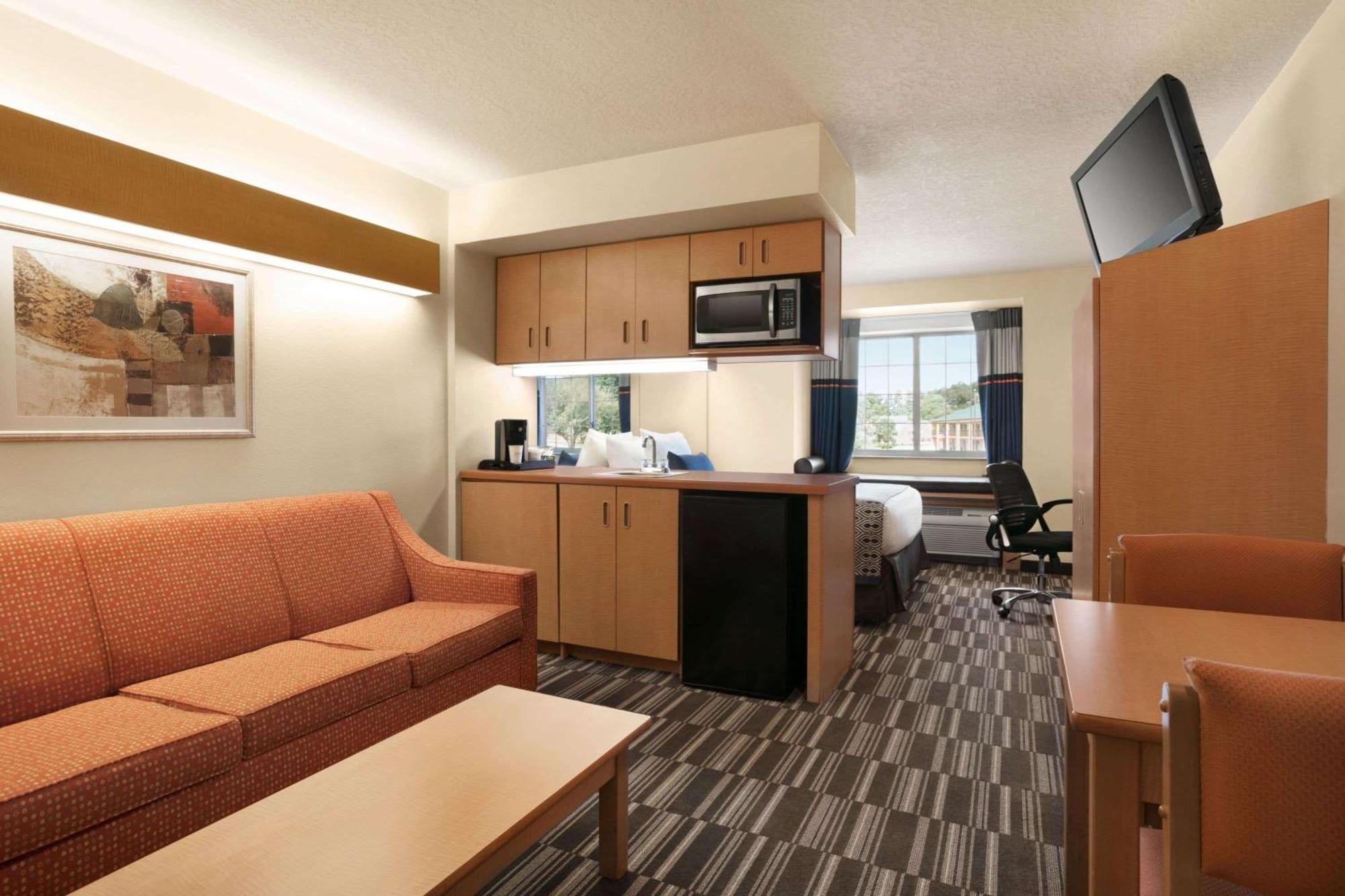 Microtel Inn & Suites By Wyndham Culpeper Exterior foto