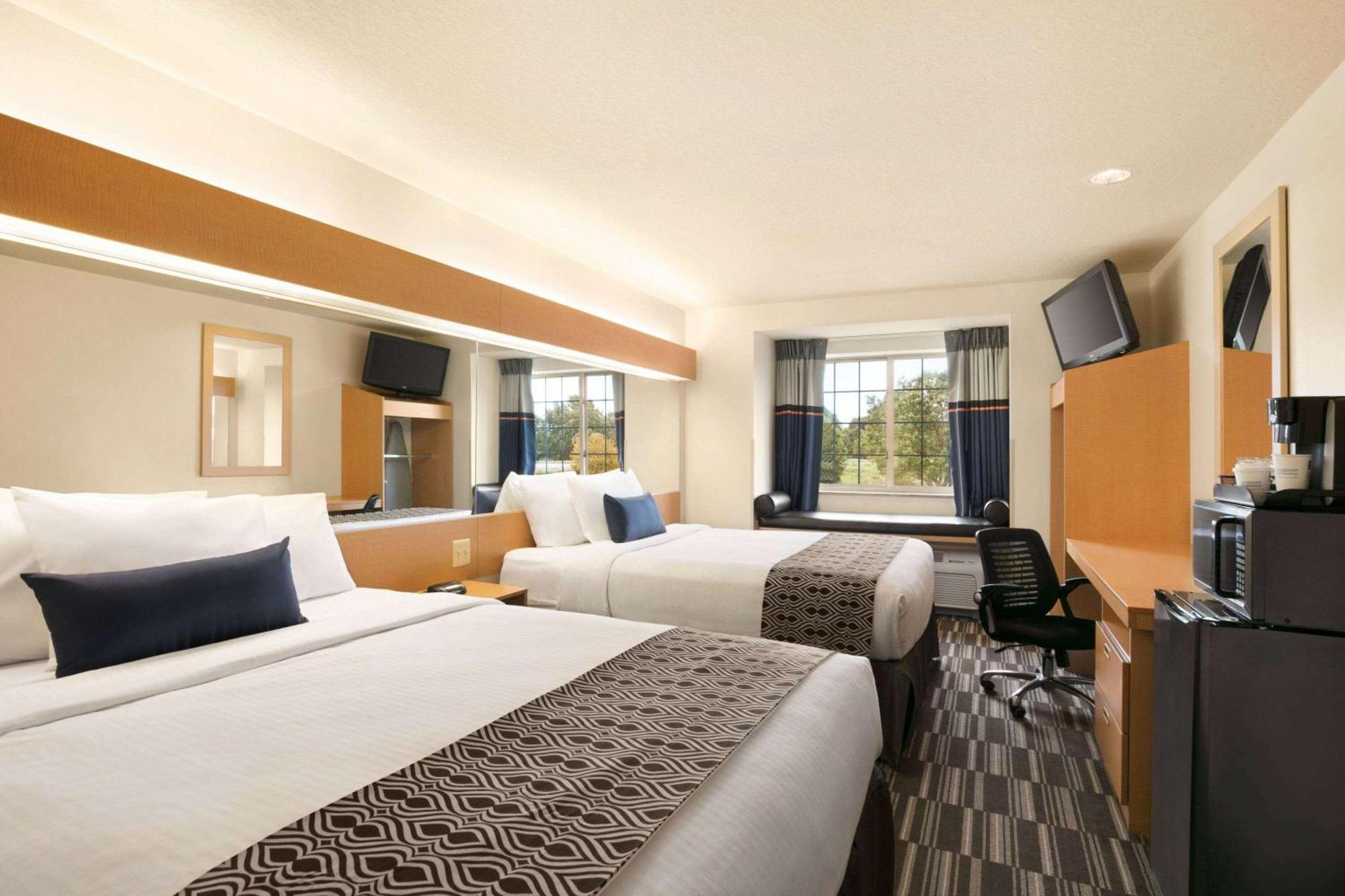 Microtel Inn & Suites By Wyndham Culpeper Exterior foto